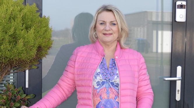 Hoe draag je lichte kleuren in de winter?