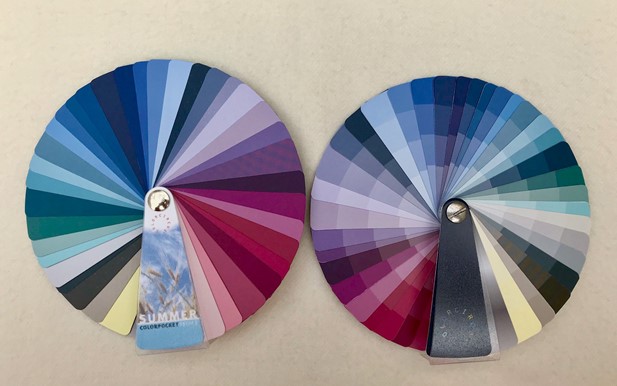 Pocket kleurenwaaier/ 2 sides / koele zomertype.